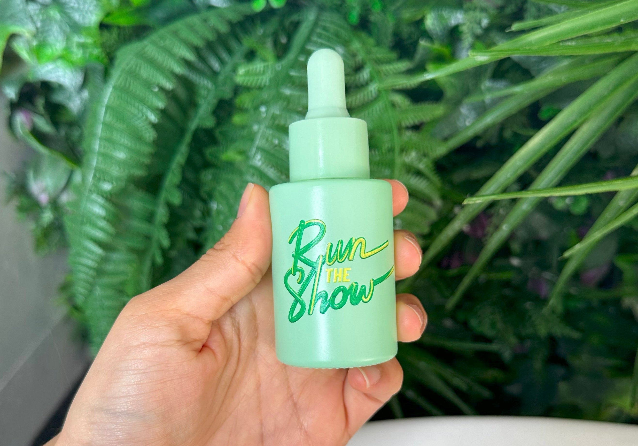 Run the Show Serum by HotChi
