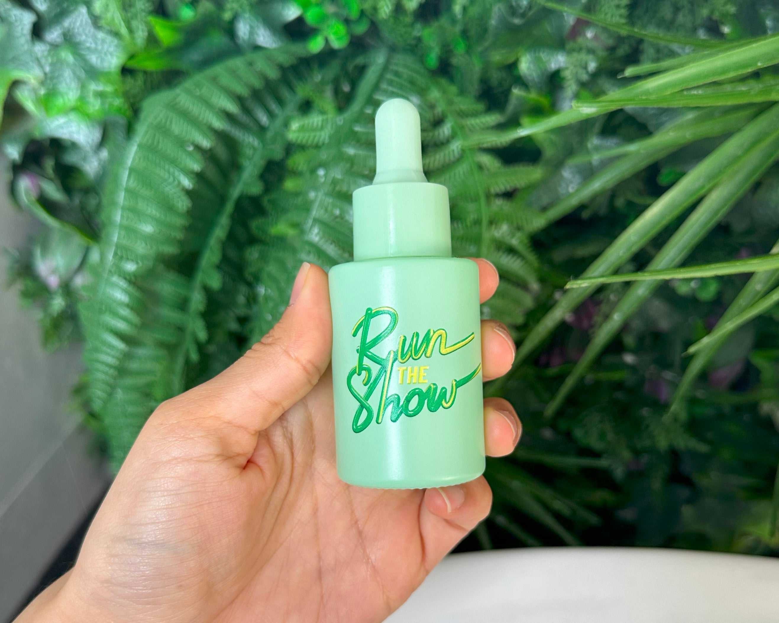 Run the Show Serum by HotChi