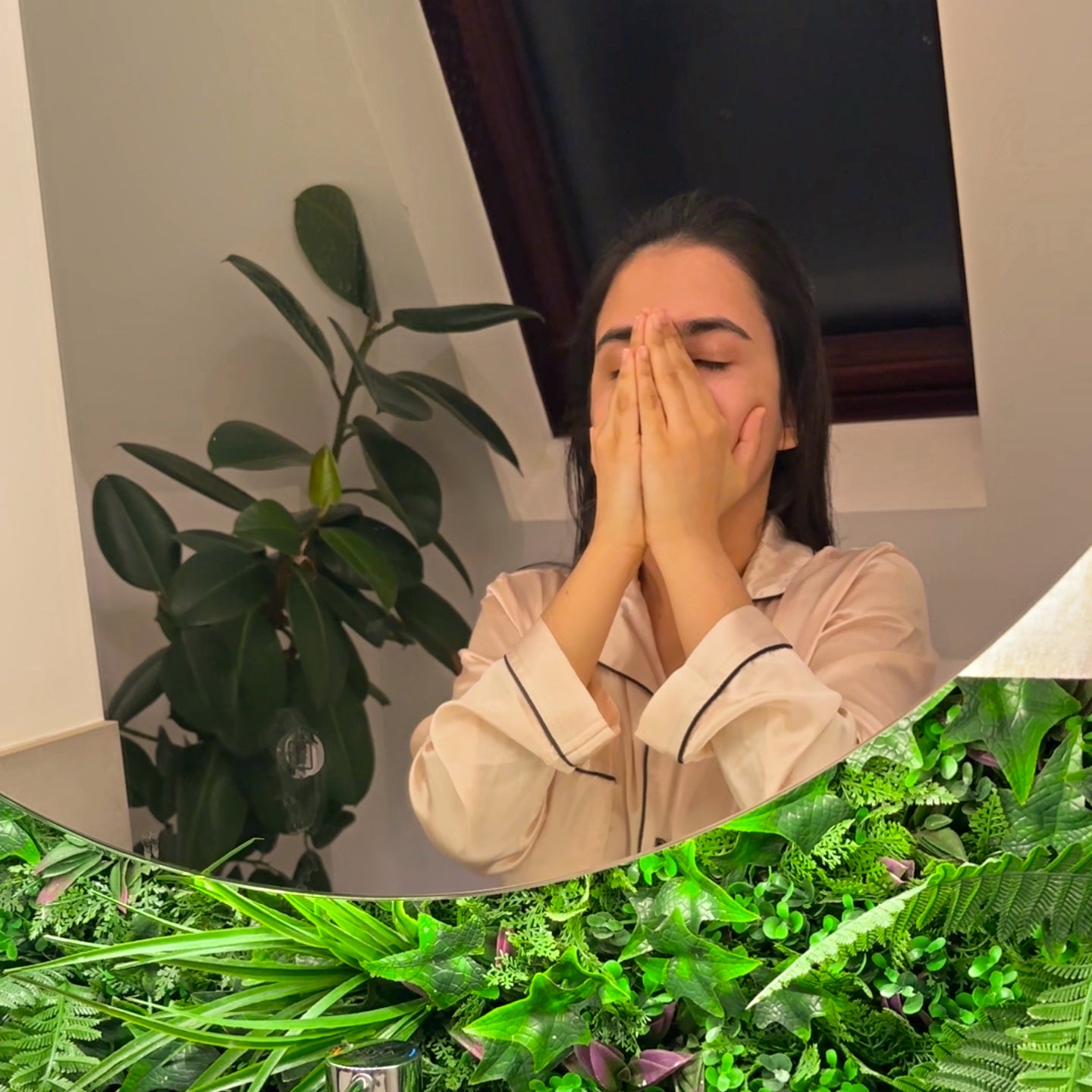 deep_breathe_hotchi_facial_oils.jpg